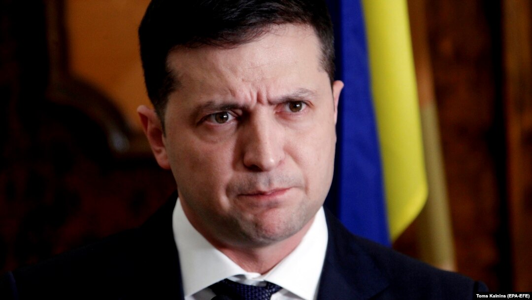 Зеленський пропонує переписати Конституцію