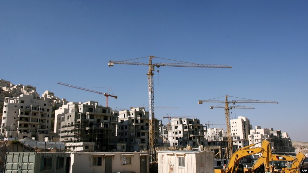 گفت‌وگوهای صلح اسرائيلی- فلسطينی در سال ۲۰۱۰ به خاطر ناخشنودی فلسطينی‌ها از ساخت و سازهای اسرائيلی در کرانه باختری متوقف شد.
