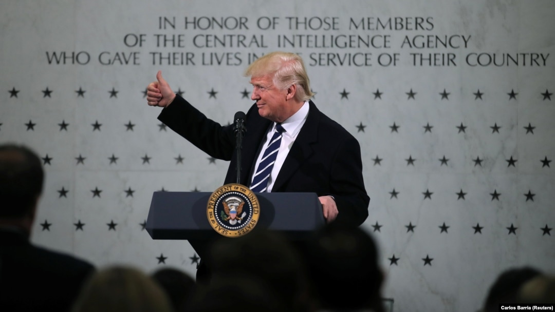 Президент США Дональд Трамп під час відвідання штаб-квартири ЦРУ