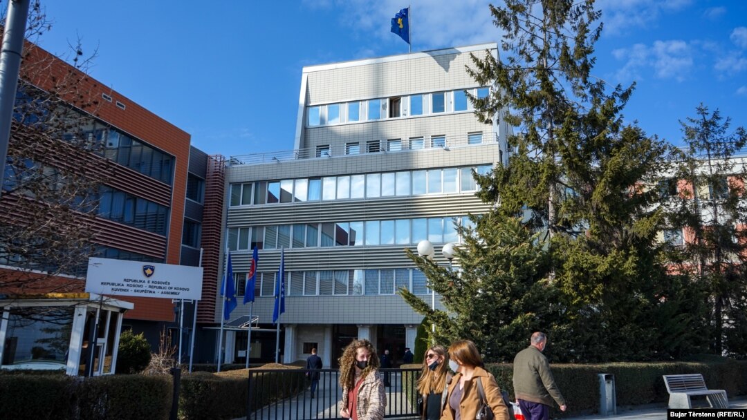 Zgrada Skupštine Kosova. Deset poslanika Srpske liste podnelo je ostavke ovoj instituciji.