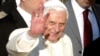 Turkey -- Pope Benedict XVI leaves Ataturk Mausoleum in Ankara, 28Nov2006