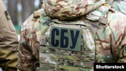 За даними ЗМІ, обшуки відбуваються у київському будинку Віктора Медведчука на вулиці Монтажників