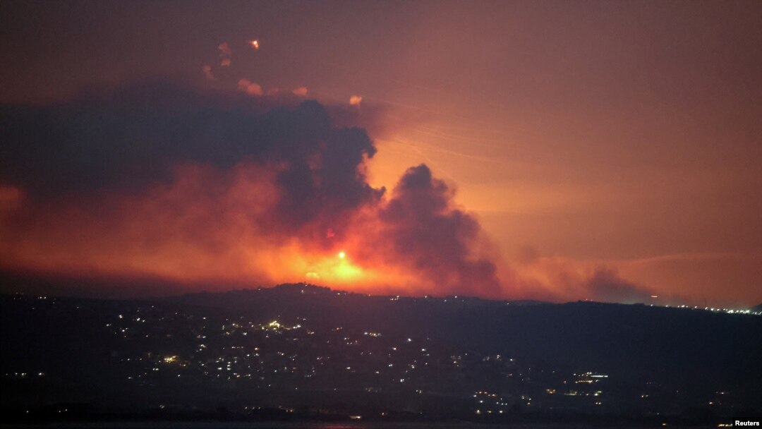 Dim i vatra s libanske strane granice s Izraelom, 25. avgust 2024.