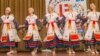Девушки в чувашских костюмах, Чувашия, 24 октября 2018 года. Архивное, иллюстративное фото