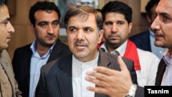 عباس آخوندی در جلسه استیضاح خود توانست که رای مثبت ۱۵۲ نماینده مجلس را کسب کند و در سمتش ابقاء شد.
