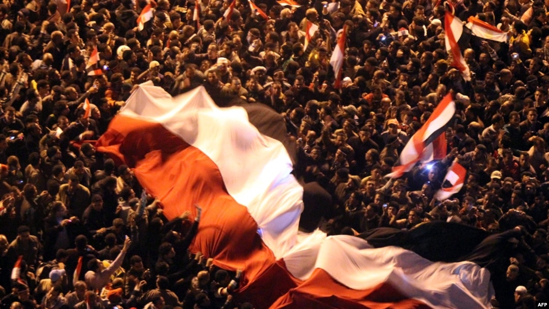Proslava Egipćana na ulicama Kaira nakon ostavke Hosnija Mubaraka, februar 2011.