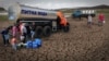 Турист із тазиком води: що чекає на росіян під час літнього відпочинку в Криму