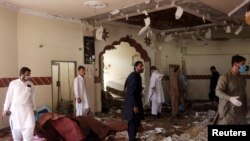 د کچلاخ تر چاودنې وروسته بم ډسپوزل چارواکي د پېښې په ځایې کې