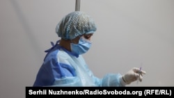 Усього в Україні завершили вакцинацію 6 915 377 людей