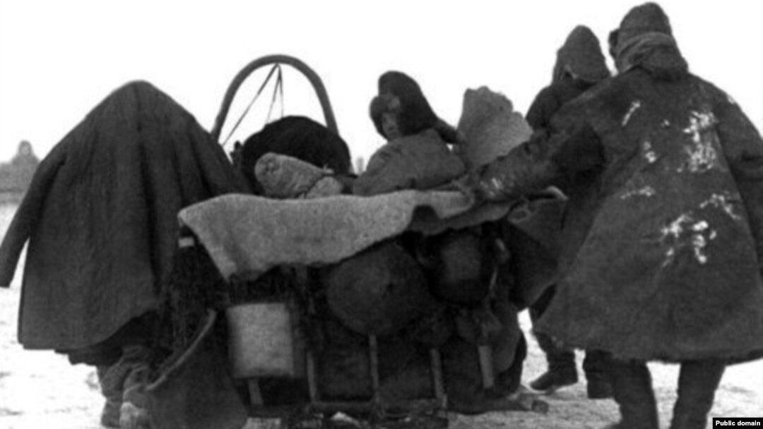 Казахи, бегущие от Голода и репрессий в 1930-е годы. Архивное фото.
