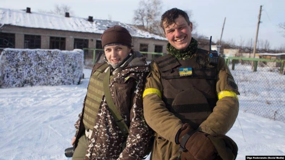 Подружжя Ольги Годованець і Михайла Іванова. Піски, зима 2014 року
