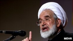 مهدی کروبی، از رهبران مخالفان دولت در ايران،