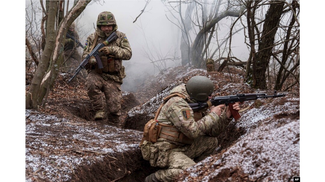 Ukrainian soldiers of 24th Mechanized Brigade train near the front line in the Donetsk region, Ukraine, on January 21.