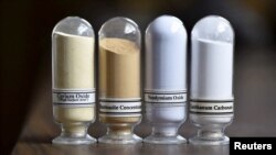 Соединения церия, неодима и лантана на объекте компании Molycorp по производству редкоземельных металлов в Маунтин-Пасс, Калифорния