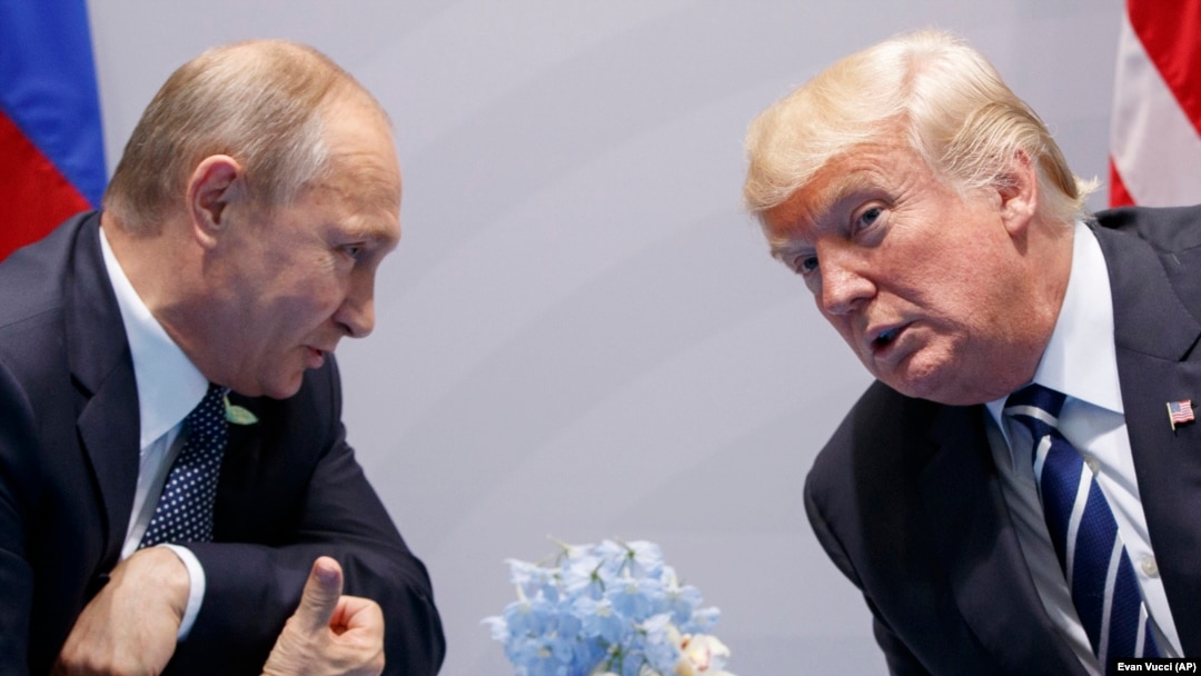 Президент США Дональд Трамп і президент Росії Володимиром Путіним, липень 2017 року