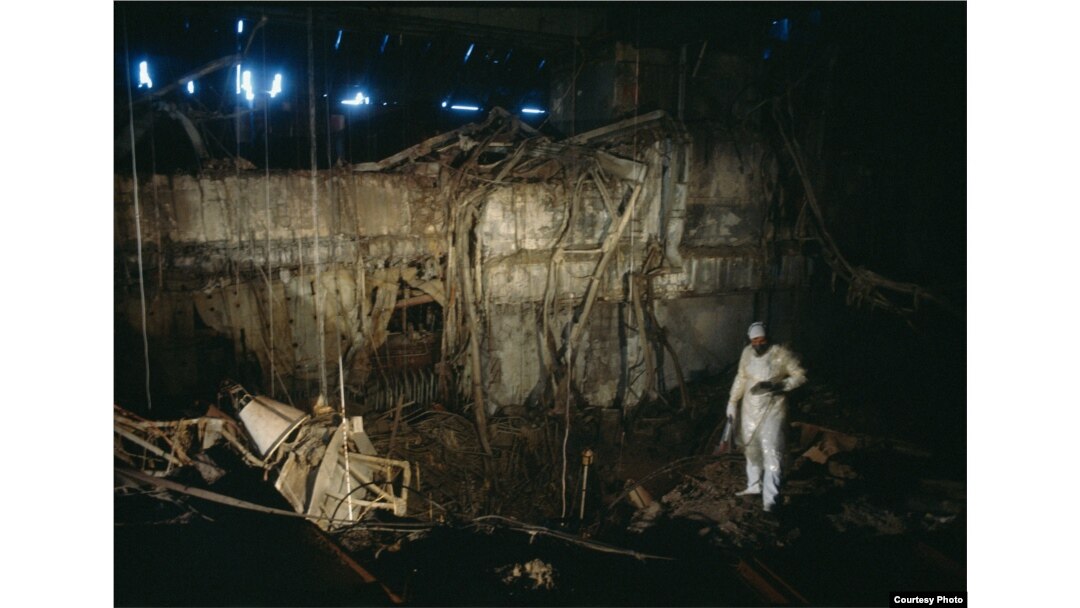 Центральний зал 4 енергоблоку ЧАЕС.1990 рык . (Photo by Victoria Ivleva-Yorke)