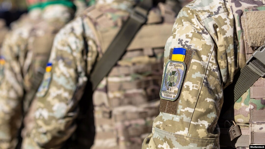Речник ДПСУ Андрій Демченко в ефірі Радіо Свобода пояснив, що законодавство регламентує перевірки у контрольованих прикордонних районах