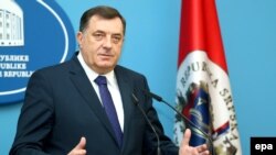 Dodik je veliki utopijski manipulator koji savršeno dobro zna da tu moć nema u vlastitoj politici i nema apsolutnu podršku Srba: Kazaz