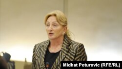 Azra Hadžiahmetović