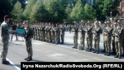 Першокурсники-морські піхотинці складають військову присягу, 31 серпня 2018 р.