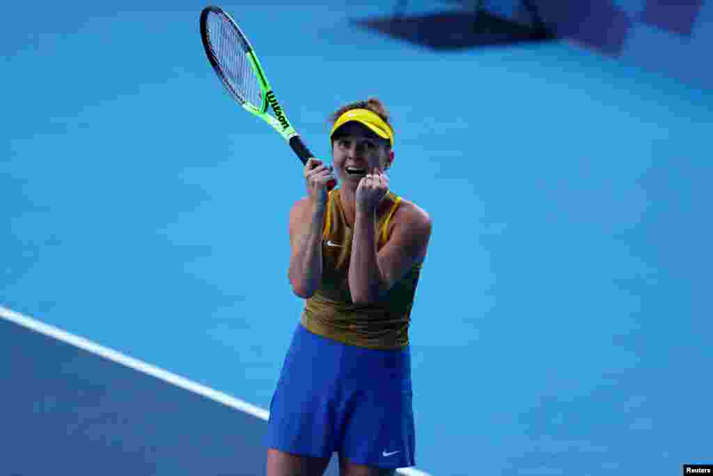 Українська тенісистка Еліна Світоліна вийшла у чвертьфінал на Олімпійських іграх у Токіо. У трьох сетах вона завдала поразки Марії Саккарі – 5:7; 6:3; 6:4. Токіо, 27 липня 2021 року