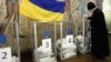 Голосування на одній з виборчих дільниць в Києві під час виборів парламенту України, 26 жовтня 2014 року 