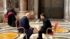 Volodimir Zelenski spune că acordul privind mineralele rare e o consecință directă a întâlnirii cu Donald Trump, de la Roma. Secretarul Trezoreriei SUA, Scott Bessant, și vicepremierul ucrainenan, Iulia Sviridenko, au semnat un acord privind mineralele rare ale Ucrainei. 
