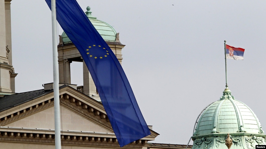 Zastave EU i Srbije