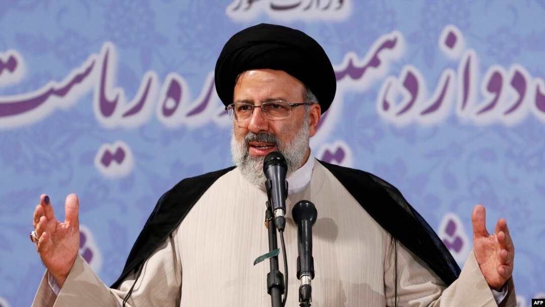 ابراهیم رئیسی در جریان اعتراض‌های سال ۸۸ به نتایج انتخابات ریاست جمهوری، مواضع تندی علیه جنبش سبز اتخاذ کرد.