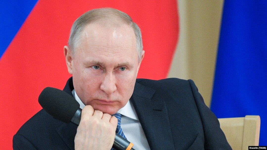 Нещодавно Путін особисто заявляв про необхідність мораторію на економічні санкції, щоб уражені держави могли краще справитися з епідемією коронавірусу, нагадують у статті