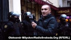 Громадський активіст Сергій Стерненко на акції із захисту Літнього театру, Одеса, 18 листопада 2017 року