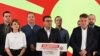 Zoran Zaev (u sredini) i Petre Šilegov (drugi s desna) na pres-konferenciji posle održanih lokalnih izbora, Skoplje (31. oktobar 2021.)