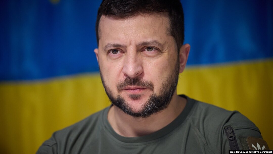 U dekretu nisu navedeni razlozi, ali je predsednik Volodimir Zelenski najavio otpuštanje ambasadora u Nemačkoj, Indiji, Češkoj, Norveškoj i Mađarskoj