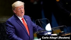 آقای ترامپ می‌گوید: «آینده متعلق به مدافعان جهانی‌سازی نیست، متعلق به وطن‌پرستان و کشورهای مستقل است».