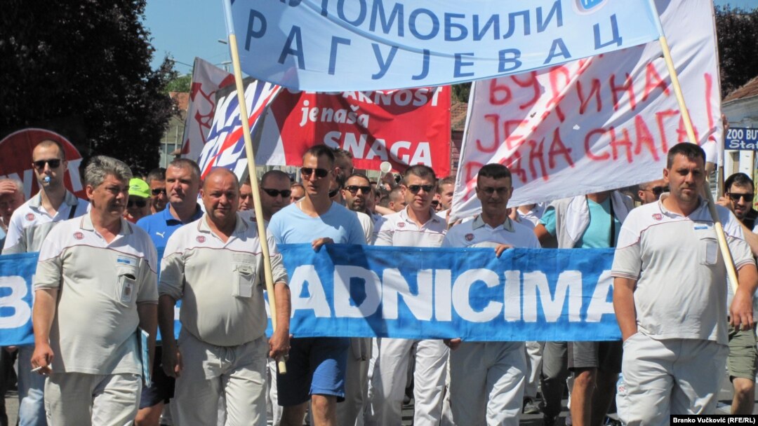 Radnici Fiata u protestnoj šetnji u Kragujevcu, 14. jul 2017.