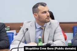 Poslanik Tonći Janović