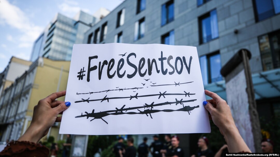 Акції на підтримку Олега Сенцова відбуваються в Україні і світі