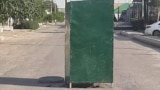 Köçeleriň köplenç ortarasynda guralýan göçme hajathanalar