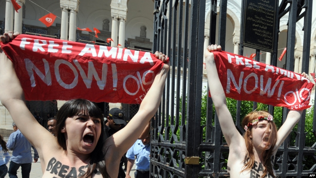 Femen activits demonstrate in front of the Justice Ministry in Tunis on May 29.