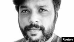 Siddiqui (na fotografiji) je bio član Reutersovog tima fotografa koji je 2018. osvojio Pulitzerovu nagradu za dokumentovanje izbjegličke krize Rohinja. 