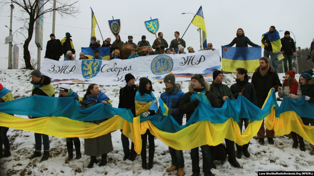 У День Соборності України 22 січня 2014 року кияни з’єднали береги Дніпра живим ланцюгом