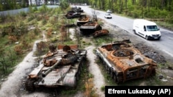 Уничтоженная российская бронетехника под Киевом (Архивное фото)