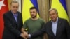 Президенти Туреччини та України Реджеп Ердоган (л) та Володимир Зеленський (ц) і генеральний секретар ООН Антоніу Ґутерріш, Львів, 18 серпня 2022 року